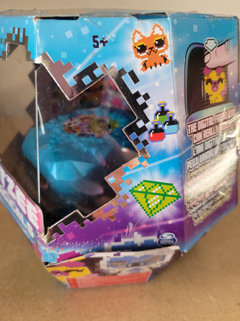 OUTLET Bitzee Magicals interaktywne zwierzątko cyfrowe Wirtualny Zwierzak hologram Spin Master USZKODZONE OPAKOWANIE