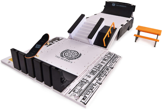 Skatepark Fingerboard Zestaw Rozkładany Rampa + deska The Berrics Tech Deck+ GRATIS 2 deskorolki