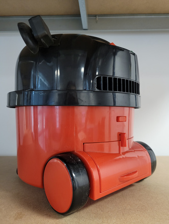 OUTLET Casdon Henry Little Helper Zabawkowy odkurzacz dla dzieci WADLIWY