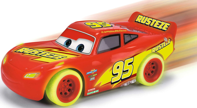 Disney Cars Auta Zdalnie sterowany samochód świecący w ciemności 1:24 Zygzak McQueen