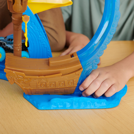 Monster Jam zestaw kaskaderski tor z wyrzutnią Loop of Doom + pojazd 1:64