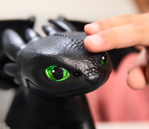 Jak wytresować smoka Interaktywna figurka Szczerbatek Tame and Train