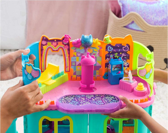 Koci Domek Gabi zestaw Pokój Imprezowy z rampą i lodowiskiem + laleczka i figurka