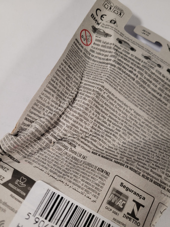 OUTLET Hot Wheels Silver auto BMW M5 2001 Pojazd Osobowy Srebrny Samochód USZKODZONE OPAKOWANIE