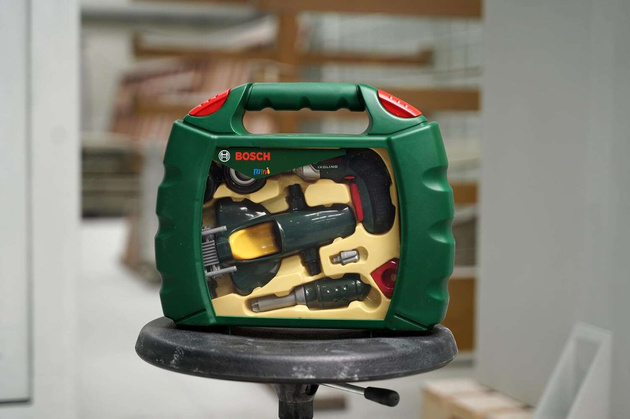 Auto Do Skręcania Z Wkrętarką Bosch W Walizce Dla Dzieci Klein