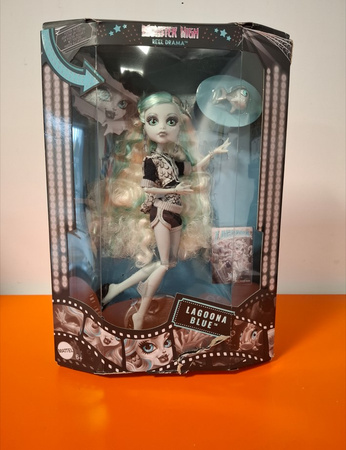 OUTLET Lalka Monster High Lagoona Blue Reel Drama 26 cm + akcesoria