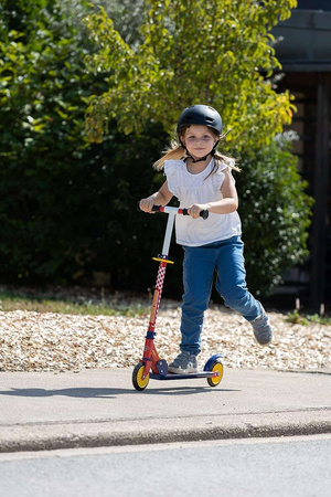 Hulajnoga dwukołowa Auta Cars Disney Zygzak McQueen składana z regulowaną kierownicą i hamulcem do 50 Kg