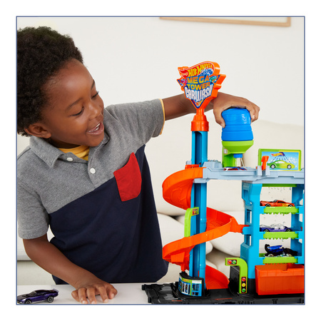 Hot Wheels Tor samochodowy Zakręcona Megamyjnia + samochód