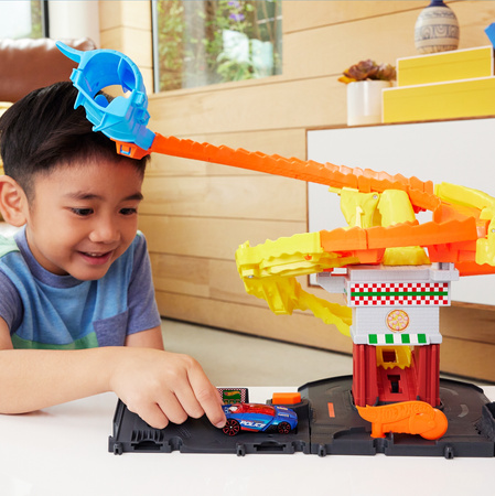 Hot Wheels Pizza Slam Cobra Attack Odjazdowa Pizza Atak Kobry tor samochodowy + pojazd