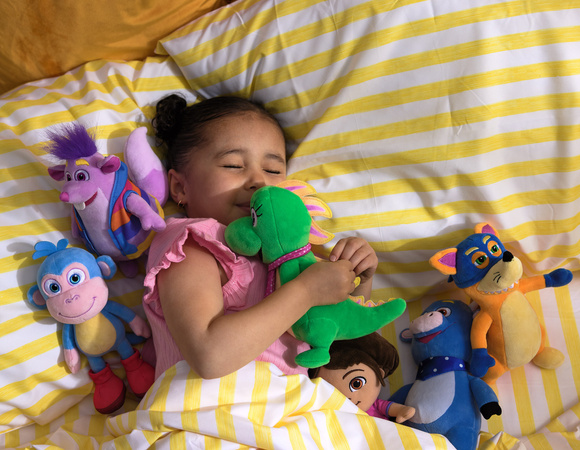 Dora Poznaje Świat Maskotka Dora pluszak Dziewczynka Przytulanka 20 cm