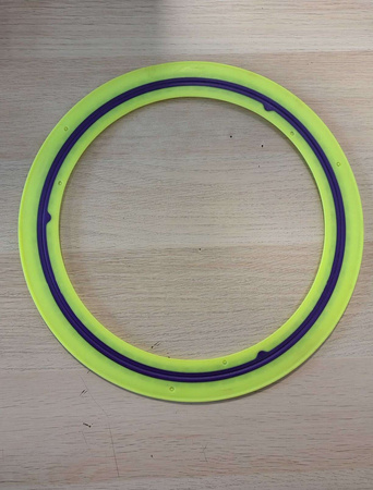 OUTLET Obręcz do rzucania Aerobie Pro frisbee żółte Spin Master PRODUKT UŻYWANY BRAK ORYGINALNEGO OPAKOWANIA