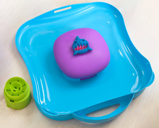 Piasek Kinetyczny Plastyczny Kinetic Sand Zestaw Walizka Squish Motion + akcesoria