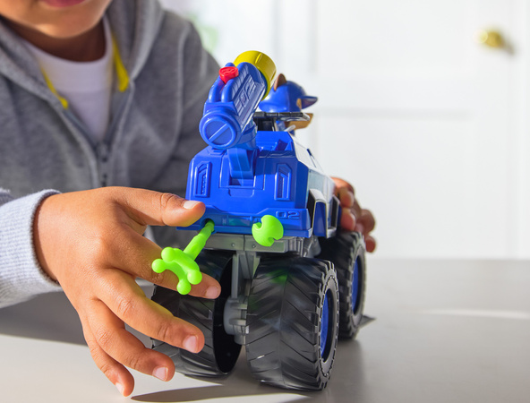 Psi Patrol Rescue Wheels niebieski Pojazd terenowy z figurką Chase 6cm + maskotka 23 cm