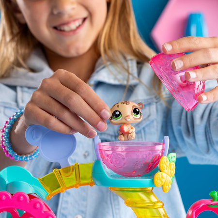 Zestaw Littlest Pet Shop Fabryka Radości Fun Factory Playset figurki + akcesoria