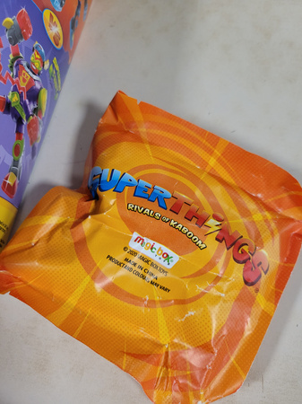 OUTLET SuperZings SuperThings figurka Superbot Kazoom Power 15 cm USZKODZONE OPAKOWANIE