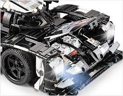 Klocki konstrukcyjne CaDA Zdalnie sterowany duży sportowy samochód wyścigowy 48 cm z napędem Pro Power System Wyścigówka Czarne Auto Pojazd RC 1586 elementów