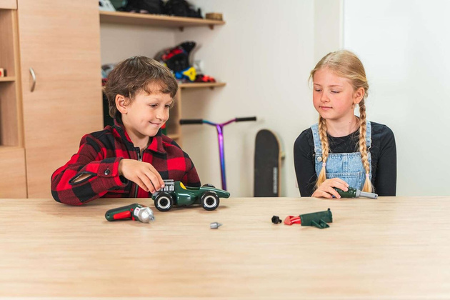 Auto Do Skręcania Z Wkrętarką Bosch W Walizce Dla Dzieci Klein