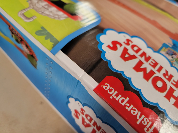 OUTLET Tomek i Przyjaciele Zestaw Torów Recyklingowy Bieg + lokomotywa Węchu 17 elementów USZKODZONE OPAKOWANIE