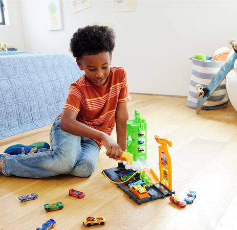 Hot Wheels City Zestaw Stacja Ładowania Pojazdów Elektrycznych + Autko