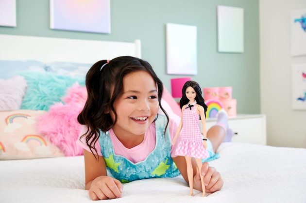 OUTLET Lalka Barbie Fashionistas w różowej sukience w kratkę #224 USZKODZONE OPAKOWANIE