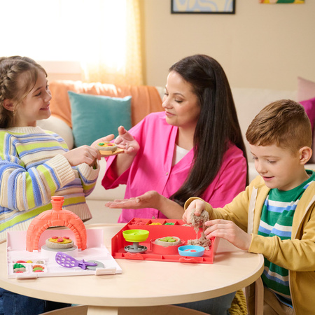 Piasek Kinetyczny Kinetic Sand Zestaw do tworzenia rosnącej pizzy SquishPizza 450 g piasku + akcesoria