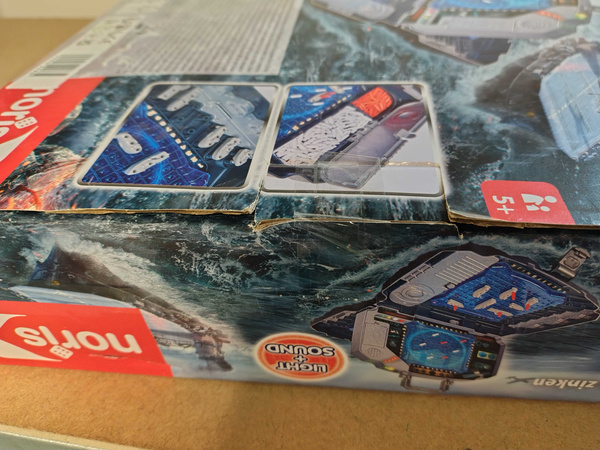 OUTLET Elektroniczna Gra planszowa w statki okręty w walizce światło i dźwięki 5+ PRODUKT PO ZWROCIE