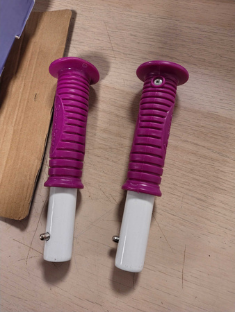 OUTLET Hulajnoga dwukołowa Kraina Lodu Disney składana z regulowaną kierownicą Frozen PRODUKT WADLIWY USZKODZONE OPAKOWANIE