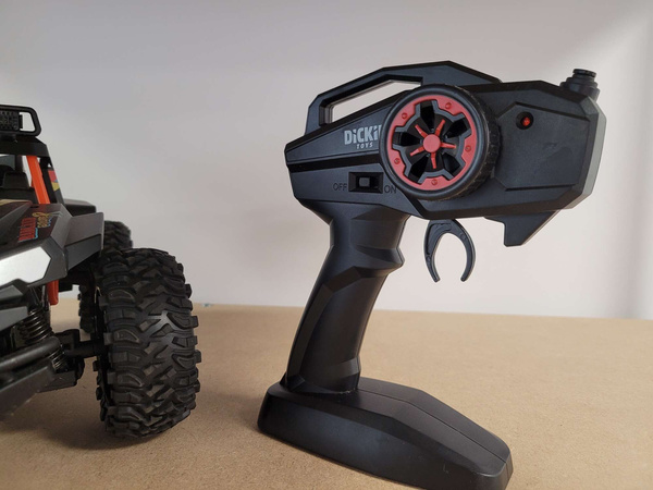 OUTLET Zdalnie sterowane auto terenowe Pojazd AC Badland Explorer RC światło WADLIWY