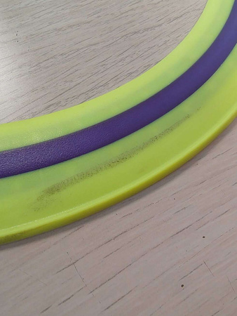 OUTLET Obręcz do rzucania Aerobie Pro frisbee żółte Spin Master PRODUKT UŻYWANY BRAK ORYGINALNEGO OPAKOWANIA