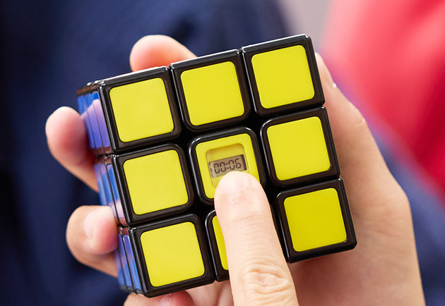 Kostka Rubika 3x3 z wbudowanym stoperem Rubik's