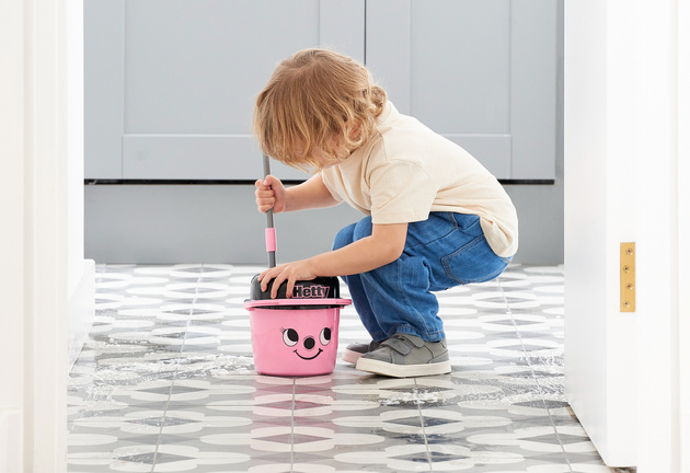 Zestaw Do Sprzątania Mop I Wiaderko Hetty Dla Dzieci Casdon 42 Cm