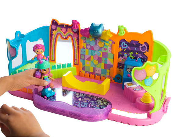 Koci Domek Gabi zestaw Pokój Imprezowy z rampą i lodowiskiem + laleczka i figurka