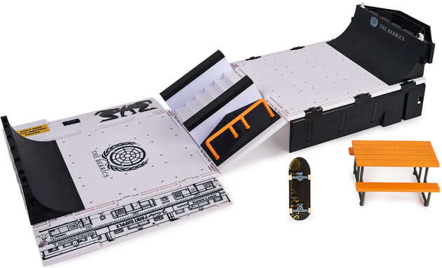 Skatepark Fingerboard Zestaw Rozkładany Rampa + deska The Berrics Tech Deck+ GRATIS 2 deskorolki