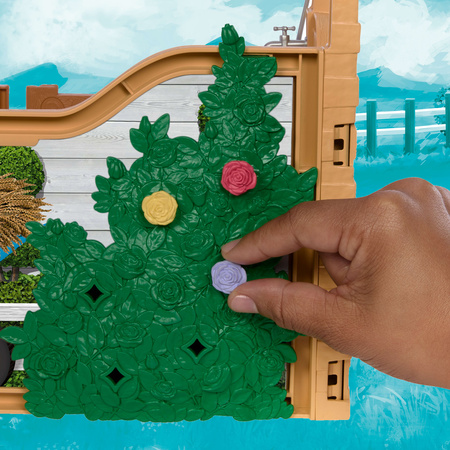 Barbie Zestaw z lalką i koniem Stadnina Marzeń Barbie Mysteries Wielki Pościg Konny z 25 elementami