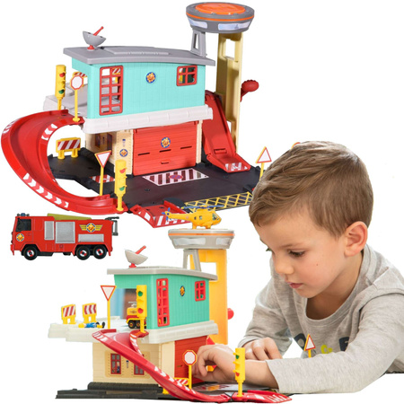 OUTLET Strażak Sam Remiza strażacka z torem + wóz strażacki Jupiter PRODUKT NIEKOMPLETNY USZKODZONE OPAKOWANIE