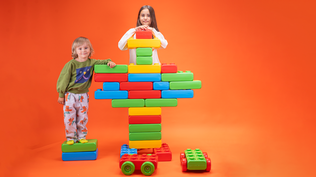 Klocki konstrukcyjne Cegły zestaw z kołami 30 elementów Marioinex