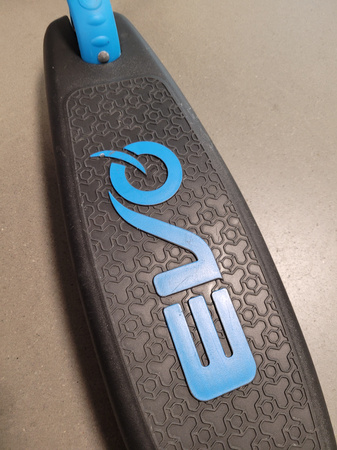 OUTLET EVO Regulowana Trójkołowa Hulajnoga dla Dzieci Eclipse Niebieski Świecące kółka i Podest PO ZWROCIE