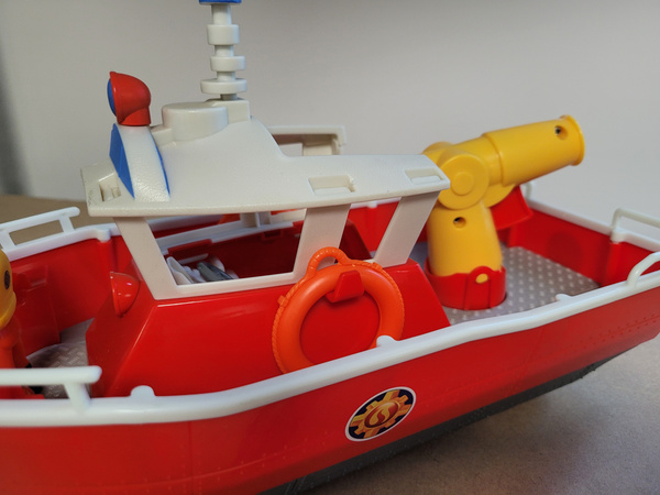 OUTLET Zestaw Strażak Sam Tytan łódź strażacka + figurka i akcesoria WADLIWY