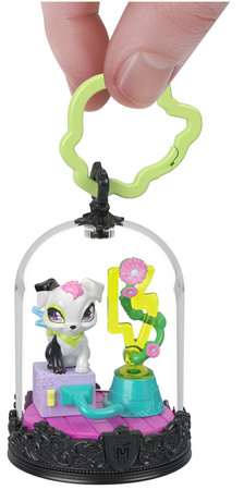Monster High figurka w breloczku Watzie + akcesoria