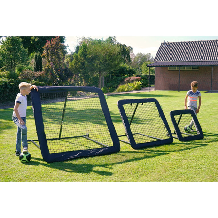 Innowacyjny rebounder Kickback do gry w piłkę nożną 124x124 cm