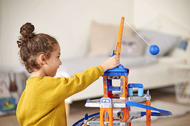 Duży Zestaw Wielki Garaż Tor zjazdowy z windą centrum samochodowe + 5 autek + GRATIS Majorette Samochodzik FC Bayern Munchen