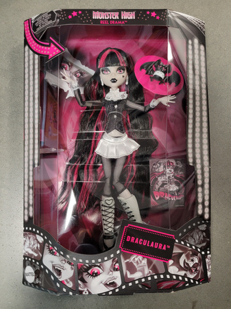 OUTLET Lalka Monster High Draculaura Reel Drama 26 cm + akcesoria USZKODZONE OPAKOWANIE