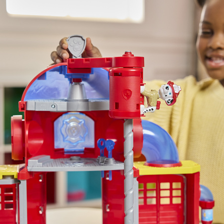 Psi Patrol Fire Rescue Remiza Strażacka Wóz Marshall Straż + Zestaw 7 Figurek i Akcesoria