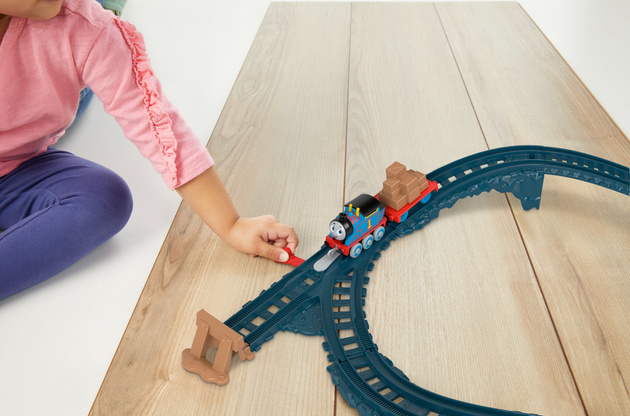 Tomek i Przyjaciele Zestaw Torów Dostawa do Doków + lokomotywa Tomek 17 elementów