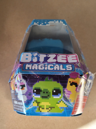 OUTLET Bitzee Magicals interaktywne zwierzątko cyfrowe Wirtualny Zwierzak hologram Spin Master USZKODZONE OPAKOWANIE