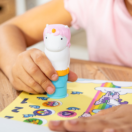 Książeczka Ze Stempelkiem I Naklejkami 300 Sztuk Jednorożce Melissa & Doug