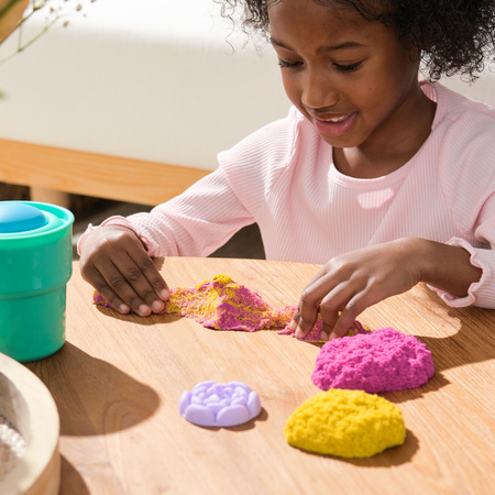 Piasek Kinetyczny Kinetic Sand zestaw plastyczny Magiczny Kwitnący Kwiat SquishBlossom