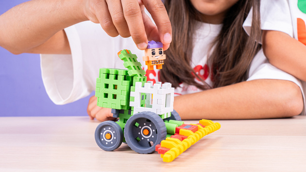 Klocki konstrukcyjne Mini Waffle Farmer Kombajn 60 elementów Marioinex