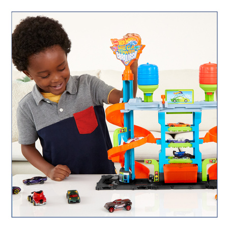 Hot Wheels Tor samochodowy Zakręcona Megamyjnia + samochód