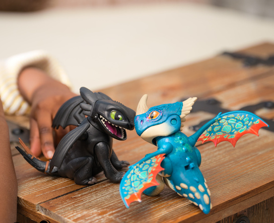 Jak wytresować smoka Deadly Nadder Interaktywna figurka Roaring Minis 25+ dźwięków